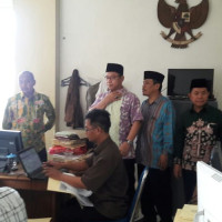 Persiapan Nikah Masal, Ka Kanwil Kemenag Jakarta Pantau Kelengkapan Administrasi di KUA Menteng