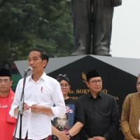 Kekayaan Bangsa Indonesia, Joko Widodo Resmikan Hari Sarung Nasional