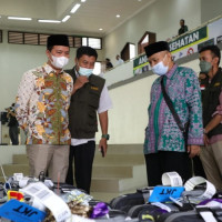 Jemaah Haji Kloter Pertama Embarkasi Jakarta Mulai Masuk Asrama
