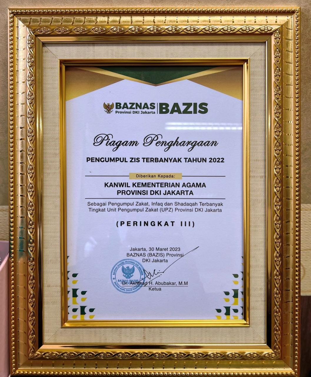 Penghargaan Peringkat III sebagai pengumpul Zakat Terbaik Tingkat Provinsi DKI Jakarta