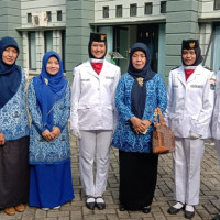 Paskibra MAN 22 melakukan Pengibaran di Kantor Kementerian Agama Jakarta Barat