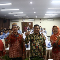 MAN 12 Jakarta : Membangun budaya literasi untuk membentuk siswa yang berwawasan dan terampil menulis karya ilmiah