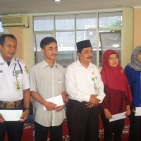 UPZ Baznas Kanwil Kemenag Provinsi DKI Jakarta memberikan Bantuan ZIS