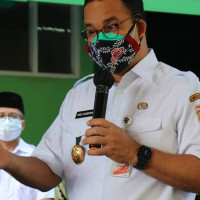 Gubernur dan Wakil Gubernur DKI Jakarta Tinjau Pelaksanaan Vaksinasi di Madrasah