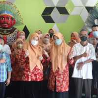 Jumat Berkah, DWP Kanwil Kemenag DKI Menerima Silaturahmi DWP Kanwil Kemenag Maluku Utara