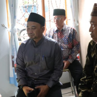 KaKanwil Kunjungi Rumah Korban Tembok Runtuh MTsN 19 Jakarta