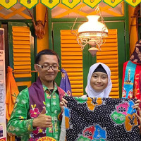 Rafila Kenalkan Batik Tulis Betawi di Ajang Myres 2022