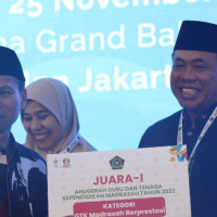 Kamad MTsN 31 Jakarta, Salah Satu Penerima Anugerah Prestasi Tingkat Nasional