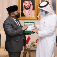 *Bahas Umrah dengan Menteri Haji Saudi, Menag: Insya Allah akan Ada Kabar Baik