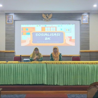 BIMBINGAN KLASIKAL BK BAGI ORANG TUA SISWA KELAS XII