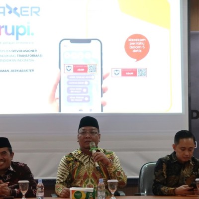 Sosialisasi Program Kelas Pintar Dengan Aplikasi QRupi