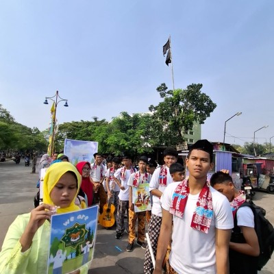 MAN 5 Jakarta Berpartisipasi Dalam Festival Batik dan Budaya Betawi Kampung Wisata Marunda