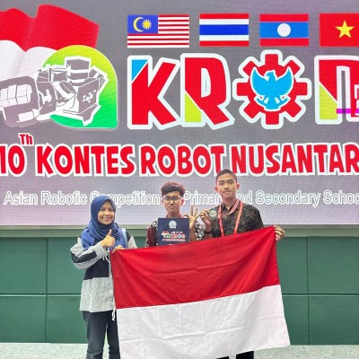 Tim Robotik MAN 14 Jakarta Juara di KRON 2024