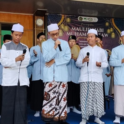 Gema Sholawat di MTsN 7 Jakarta Merayakan Maulid Nabi Muhammad SAW 1446 H