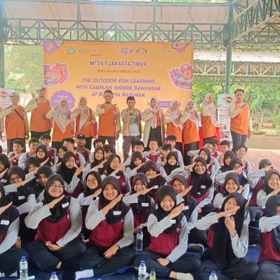 Outdoor Fun Learning MTsN 7 Jakarta Melatih Kemahiran berbahasa Inggris Siswa