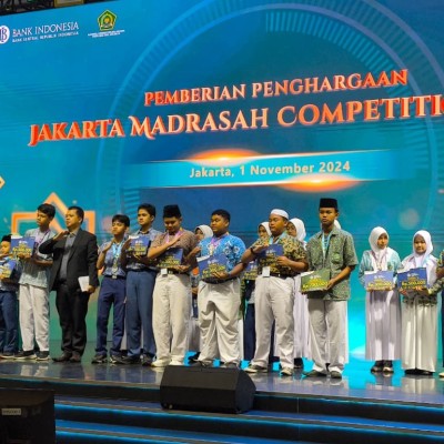 Siswa MTsN 7 Jakarta Timur Raih 5 Juara dalam JMC Riset 2024