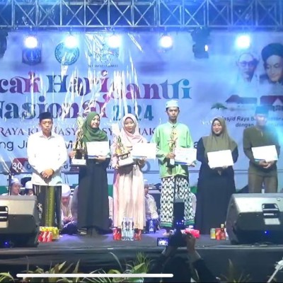 Siti Nurhaliza Raih Juara 2 MTQ di Masjid Raya KH Hasyim Asy'ari