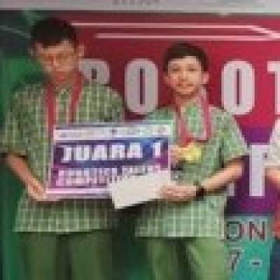 Juara 1 Robomind Trans: Prestasi Gemilang MTsN 41 Al Azhar Asy Syarif Jakarta di Robotics Talent Competition 4