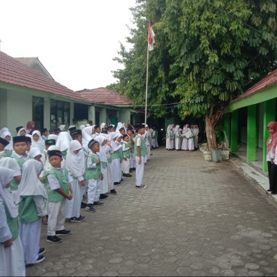 Upacara Bendera Terakhir Semester Ganjil di MIN 17 Kepulauan Seribu, Kepala Madrasah Sampaikan Pesan Penting