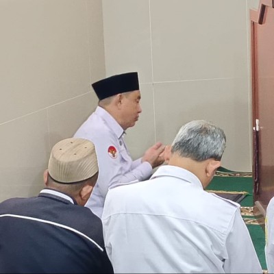 Jalani Imbauan Menteri Agama, ASN Tinggalkan Pekerjaan Saat Adzan Berkumandang