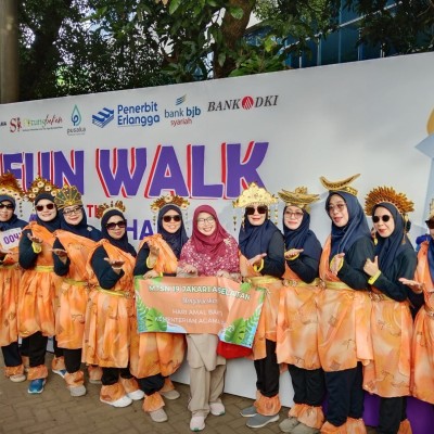 MTsN 19 Jakarta Selatan Ikuti Kegiatan Fun Walk Hari Amal Bhakti Ke-79 Kanwil Kemenag Provinsi DKI Jakarta