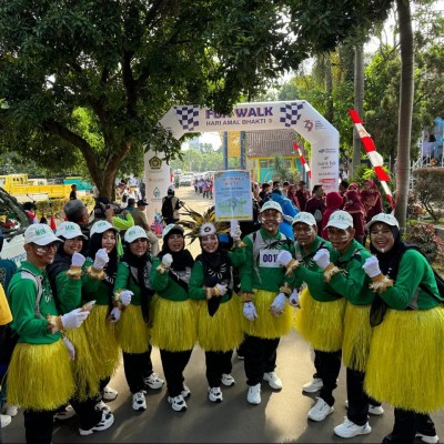 GTK MIN 14 Al-Azhar Asy-Syarif Memeriahkan Kegiatan Fun Walk dalam Rangka HAB ke-79