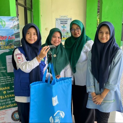 Wujudkan Karakter Siswa Peduli Lingkungan, MTsN 42 Jakarta Timur Dirikan Bank Sampah