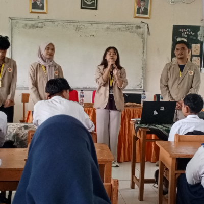 Mahasiswa KKN UGM, Berikan Edukasi Tentang Sex Awarness Di MTsN 26 Kepulauan Seribu