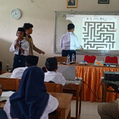 MTsN 26 Kepulauan Seribu Terima Mahasiswa KKN UGM