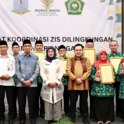 Sembilan Madrasah Negeri dan Tiga KUA Kota Jakarta Timur Raih Penghargaan Pengumpul ZIS Terbaik dan Teraktif dari Baznas