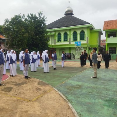 Penanaman Karakter Tim Paskibra MTs Negeri 17 Jakarta Melalui PUSDIKLATSAR Paskibra yang Menantang