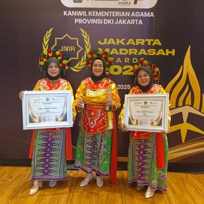 MIN 2 JAKARTA PUSAT RAIH 2 KATEGORI PENGHARGAAN PADA AJANG JAKARTA MADRASAH AWARD 2025