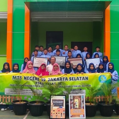 Kegiatan P5RA Kelas IX MTsN 19 Jakarta Selatan: Bangun Jiwa dan Raga Melalui Penanaman Pohon dan Pembuatan Poster Kata Motivasi