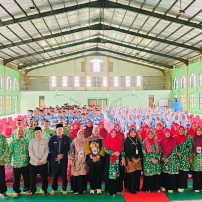 MTs Negeri 17 Jakarta Lakukan Kunjungan Edukasi ke MAN IC Pekalongan