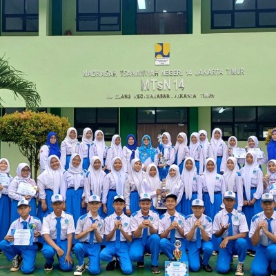 Raih Lebih Dari 15 Prestasi dalam Sepekan, MTs Negeri 14 Jakarta Timur Beri Apresiasi pada Para Siswa Berprestasi