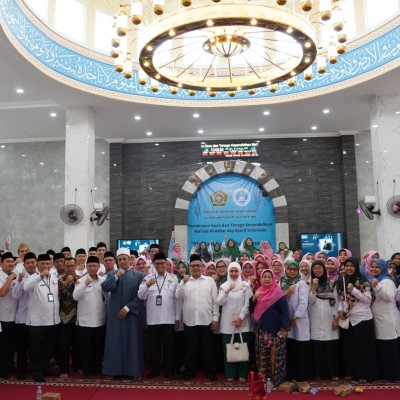 Pembinaan GTK Ma'had Al-Azhar Asy-Syarif, Kakanwil: Ma'had Al-Azhar Asy-Syarif Bisa Menjadi Jembatan Bagi Peserta Didik Melanjutkan Pendidikan Ke Mesir