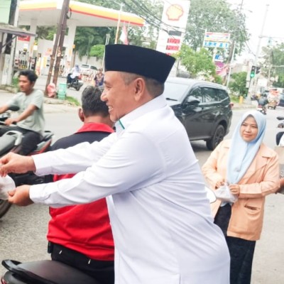 Tingkatkan Kepedulian, Kankemenag Jakarta Utara Rutin Bagikan Ta’jil Selama Ramadhan