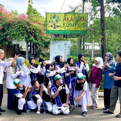 Akademi Kompos Apresiasi Perolehan Medali Emas Tim Riset di Ajang Jakarta International Fair Science