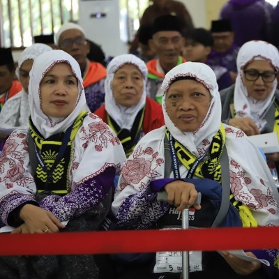 Perjalanan Suci Dimulai, Kloter 1 Jemaah Haji Tiba di Asrama Pondok Gede