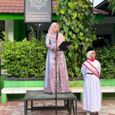 Wujudkan Pendidikan Bermutu: Peringatan Hari Pendidikan Nasional di MIN 4 Jakarta Selatan