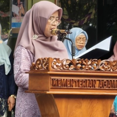 eringatan Hardiknas di MAN 13 Jakarta, Pakaian Adat Jadi Simbol Persatuan