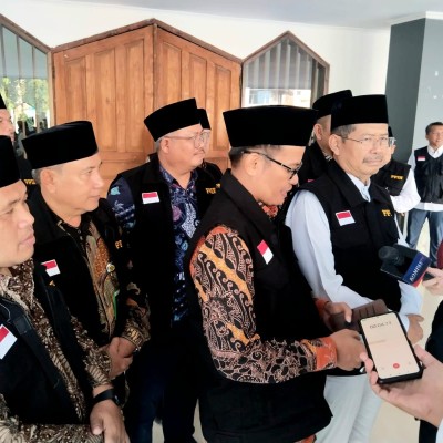 Calon Jemaah Haji Kloter Pertama Asal Jakarta Mulai Masuk Asrama