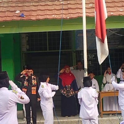 Memperingati Hardiknas 2025, Kamad Ecep: Bapak Ibu Guru Harus Menjadi Tauladan