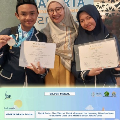Siswa MTsN 19 Jakarta Selatan Sabet Medali Silver di Jakarta International Science Fair 2025