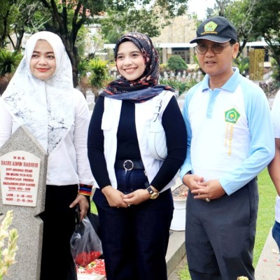 Penyelenggara Buddha dan DWP Kankemenag Jakarta Timur Hadiri  Vesakha Sanada Bersama Walubi
