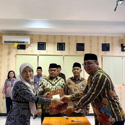 Sertijab dan Pengukuhan Kepala MAN 11 Jakarta oleh Kepala Kankemenag Jakarta Selatan Berlangsung Khidmat