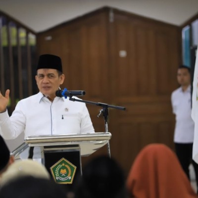 Yuk Simak, Kisah Spiritual Perjalanan Haji dan Filosofi Pelayanan Dari Wamen