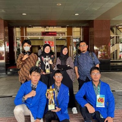 Teknologi untuk Bumi: Robotik MAN 3 Jakarta Pusat Raih Juara 2 di Ajang Kreativitas Pemuda