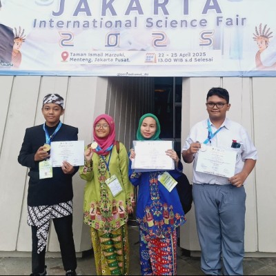 Tiga Medali Ajang JISF, Harumkan Madrasah Jakarta