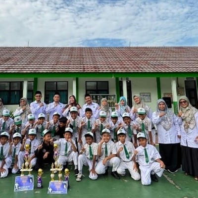 MIN 9 Jakarta Selatan Buktikan Diri Lewat Aksi Gemilang di Tournament Futsal Student Cup 2025